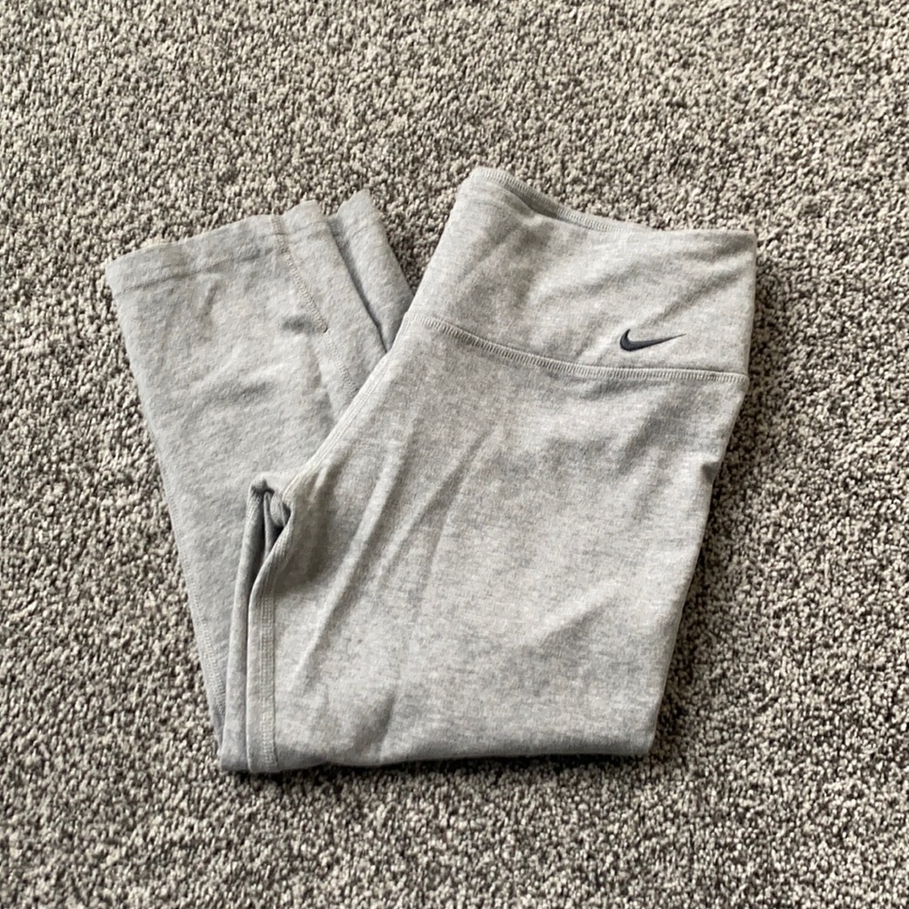 Nike workout capris